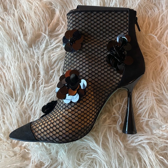 👄 NWT 👄 Betsey Johnson, Navey Embellished Dress Booties, Black, Size 9.5 - Picture 12 of 16